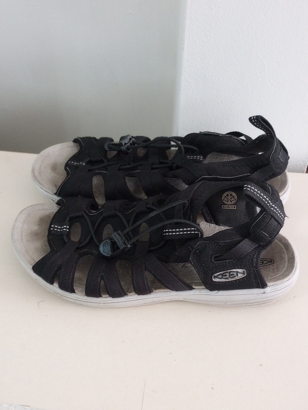 Keen Black Hiking Outdoor Summer Sandals Size 8